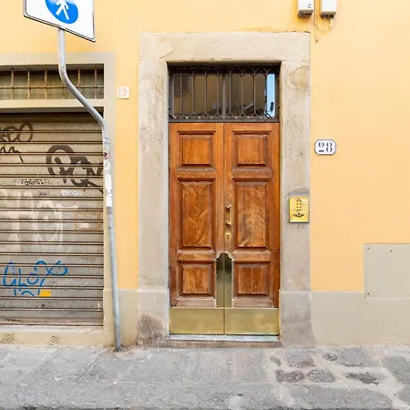 Laura- Cozy Apartman Firenze